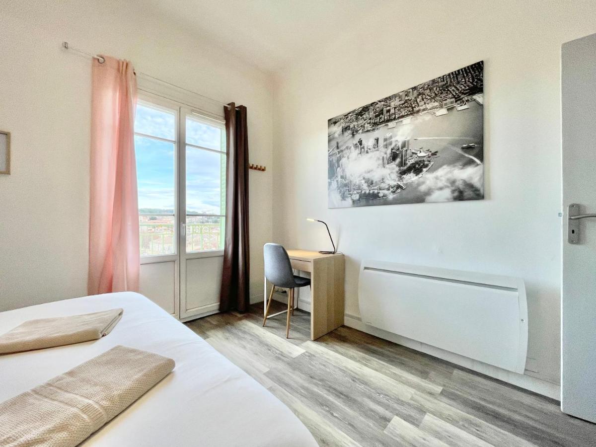 Le Panoramique Salonais Apartment Luaran gambar