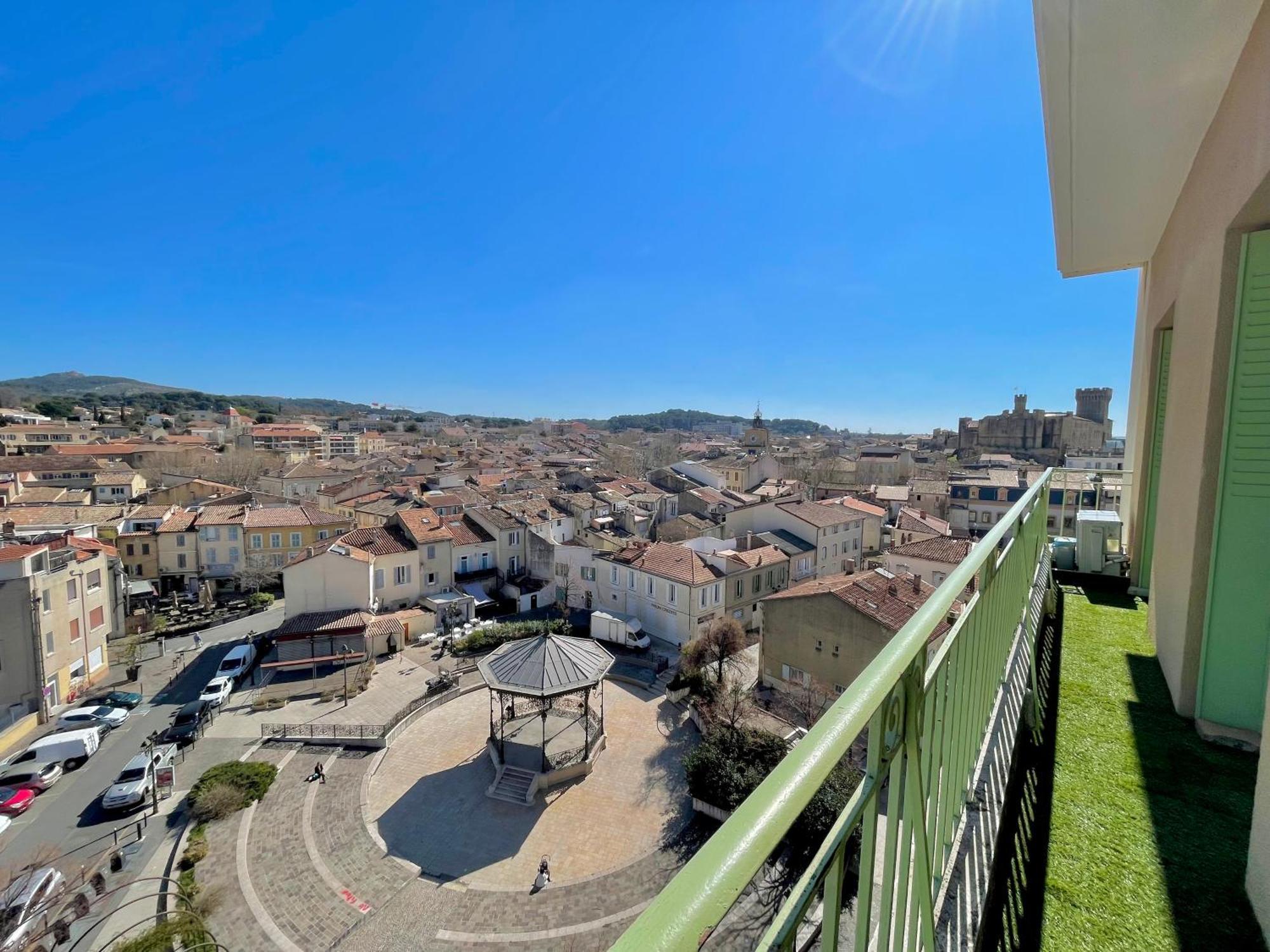 Le Panoramique Salonais Apartment Luaran gambar